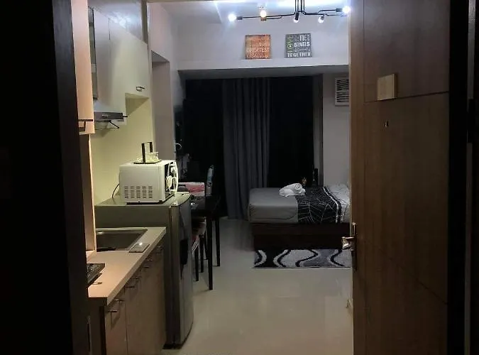 R & E Suites Room 2 Aparthotel *